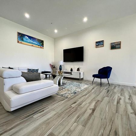 The Cove - Condo Hotel - Palm Beach Strip Екстер'єр фото